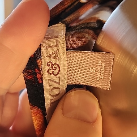 Roz and Ali women's size small blouse - Picture 3 of 6